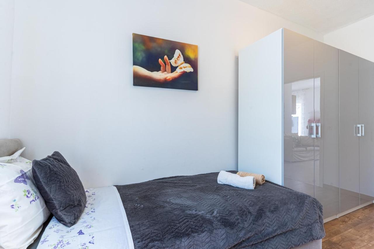 Apartments Tatjana II Cres Εξωτερικό φωτογραφία